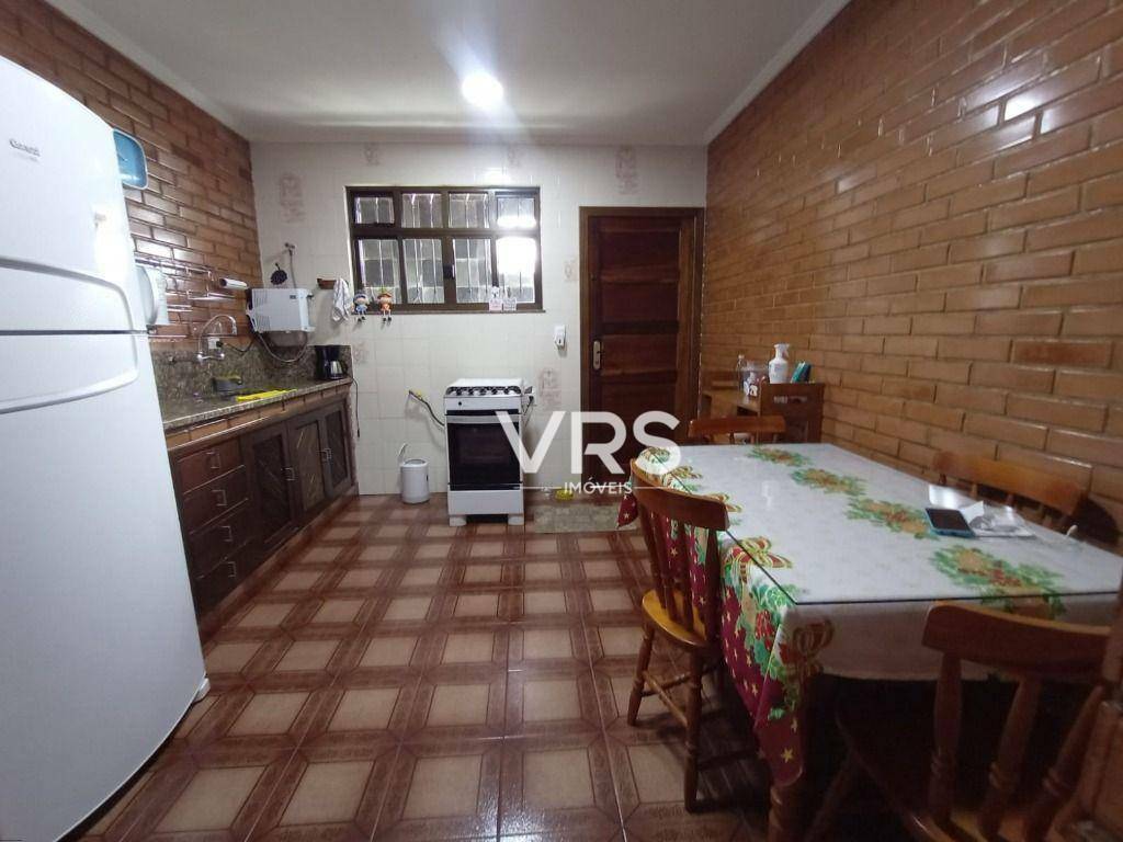 Casa à venda com 4 quartos, 197m² - Foto 22