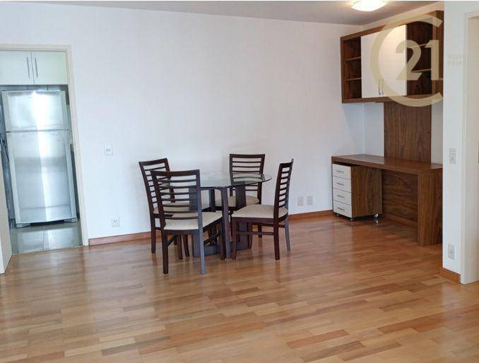 Apartamento para alugar com 3 quartos, 107m² - Foto 2