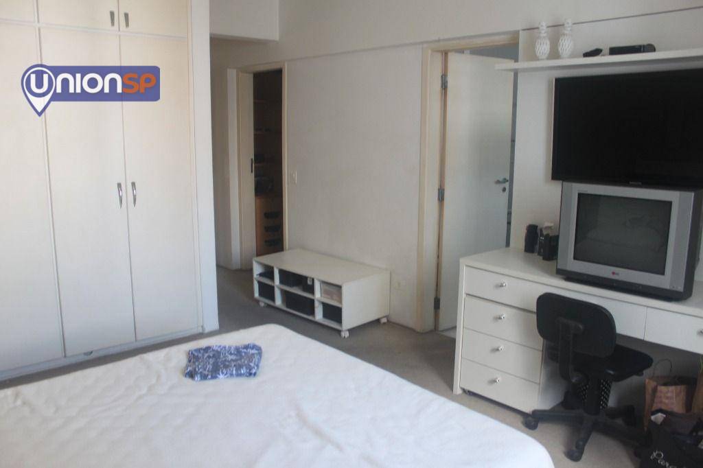 Apartamento à venda com 3 quartos, 198m² - Foto 19