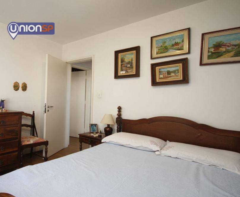 Apartamento à venda com 2 quartos, 79m² - Foto 4