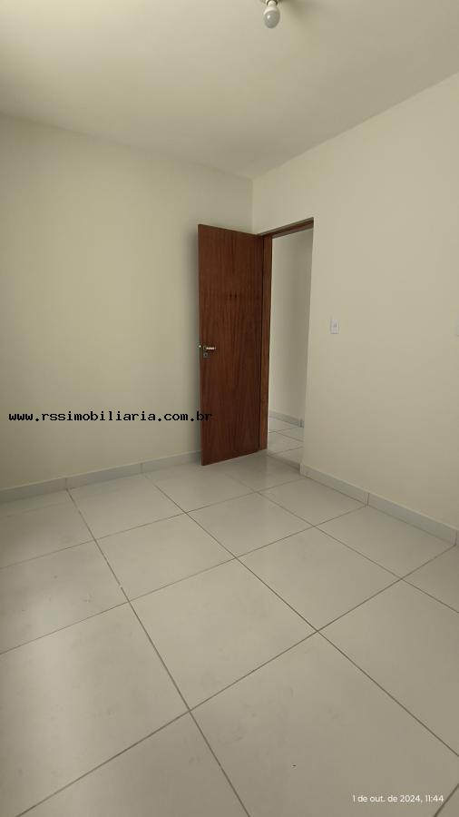Casa à venda com 2 quartos, 56m² - Foto 13