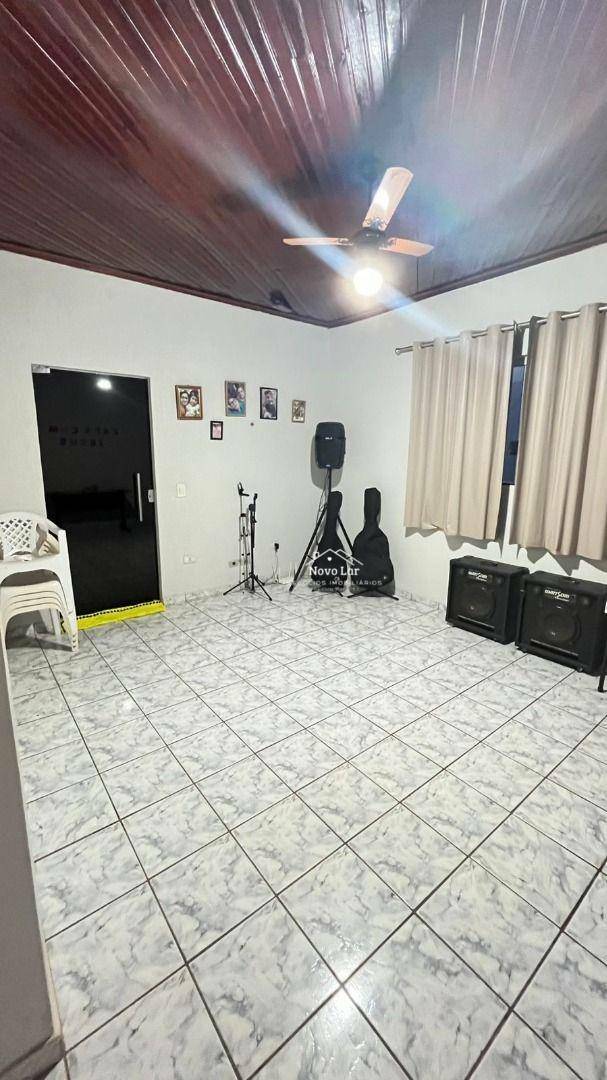 Casa à venda com 3 quartos, 200m² - Foto 7