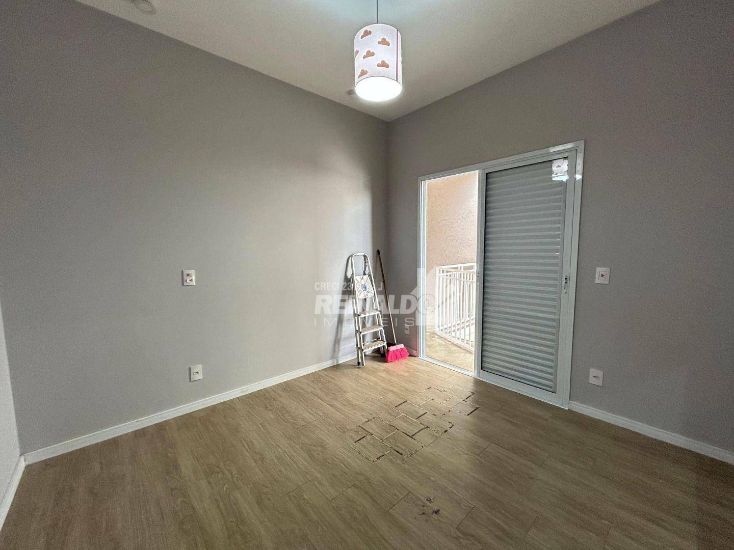 Casa de Condomínio para alugar com 4 quartos, 260m² - Foto 6