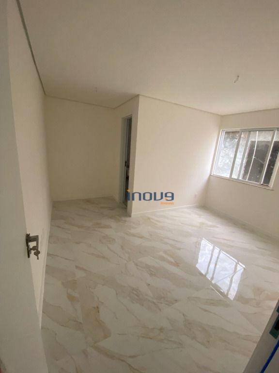 Casa de Condomínio à venda com 4 quartos, 211m² - Foto 6