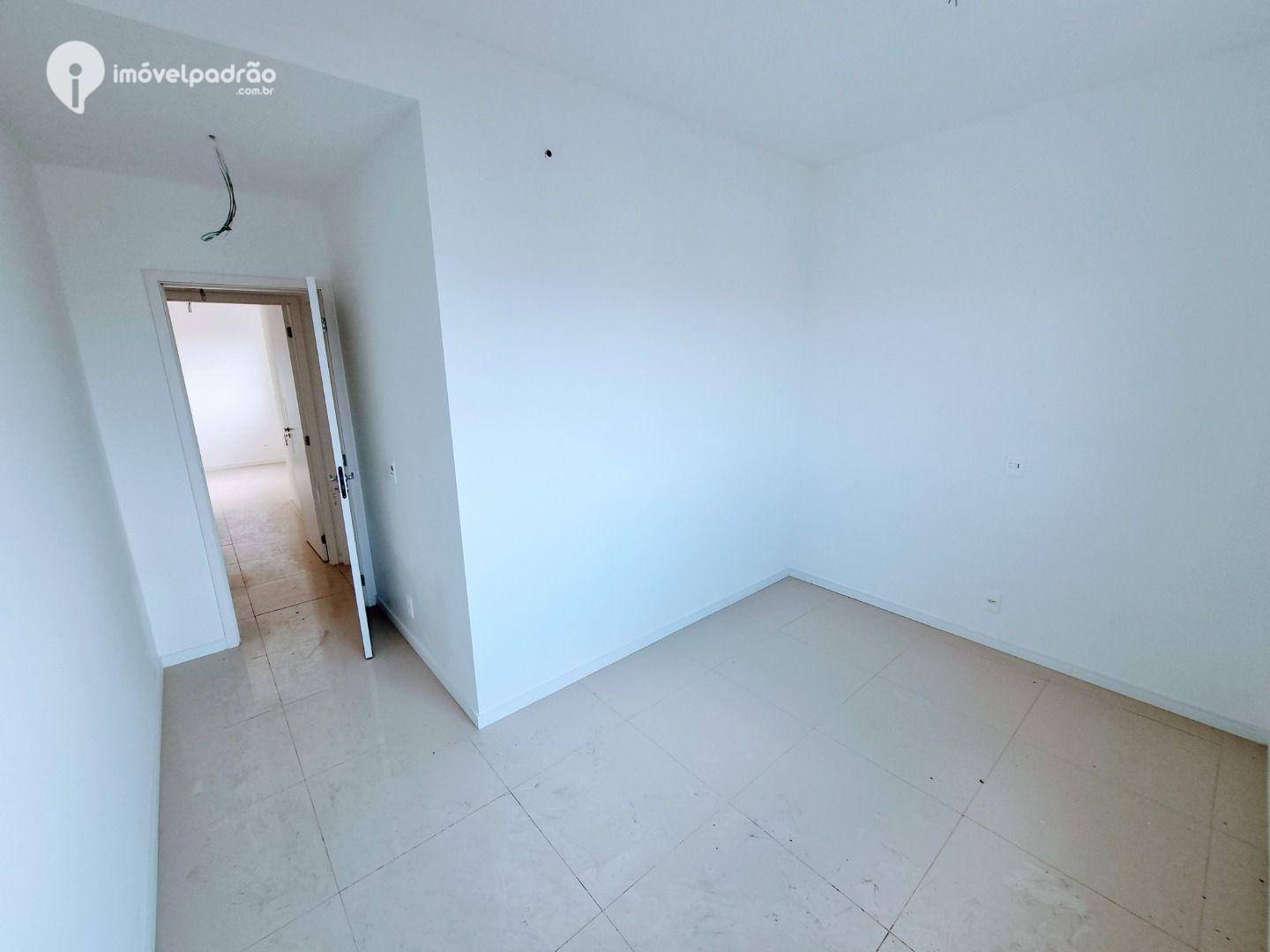 Apartamento à venda com 3 quartos, 125m² - Foto 25