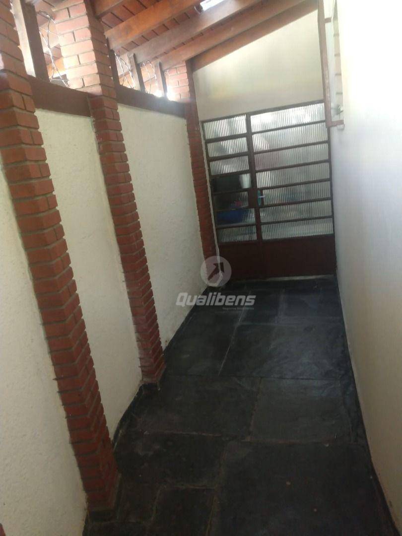 Casa à venda com 3 quartos, 230m² - Foto 21