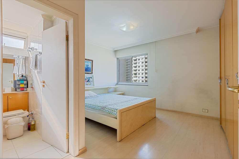 Apartamento à venda com 3 quartos, 137m² - Foto 5