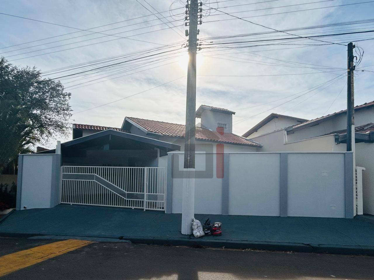 Casa à venda com 3 quartos - Foto 1