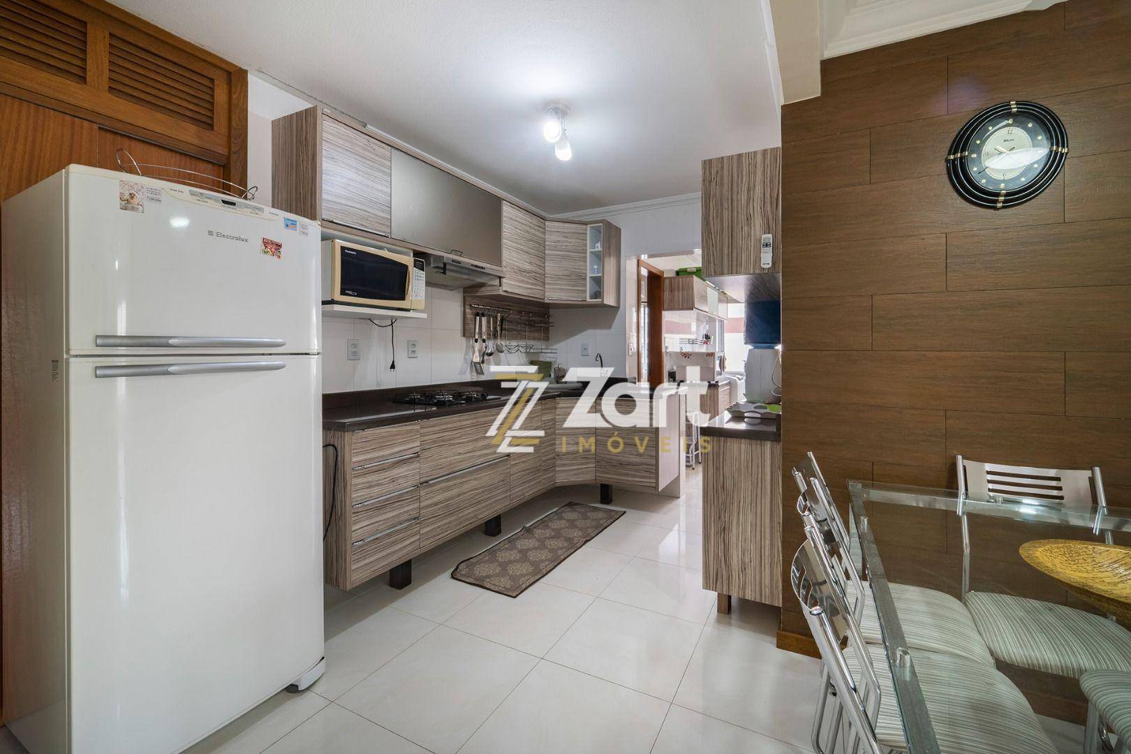 Apartamento à venda com 4 quartos, 141m² - Foto 4