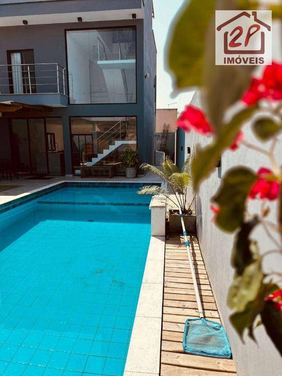 Casa à venda e aluguel com 3 quartos, 160m² - Foto 3