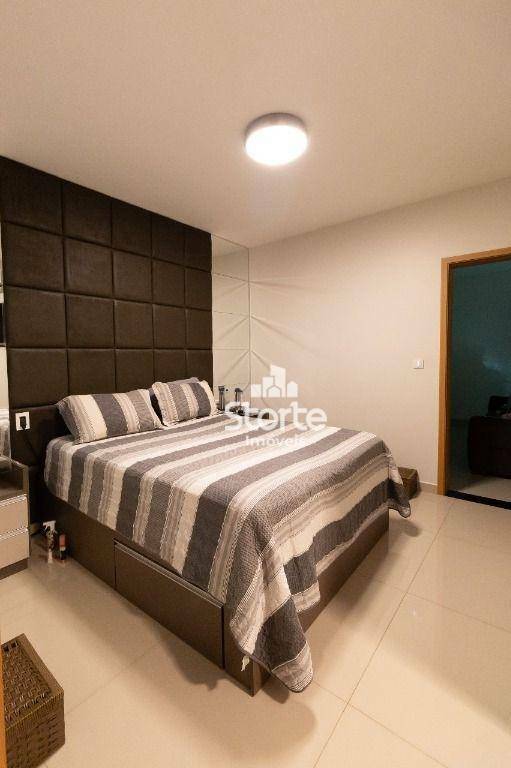 Apartamento à venda com 4 quartos, 226m² - Foto 13