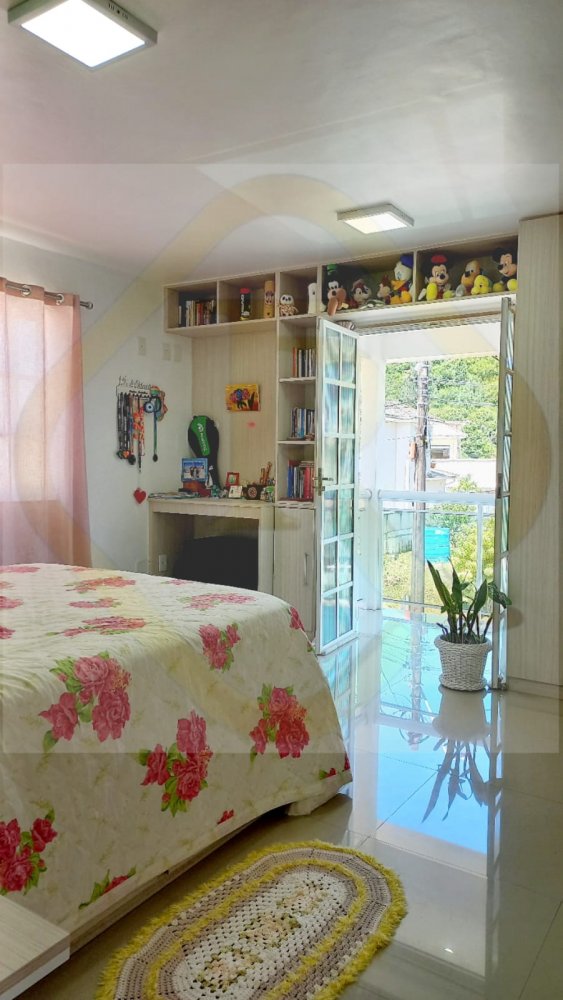 Casa de Condomínio à venda com 4 quartos, 300m² - Foto 9