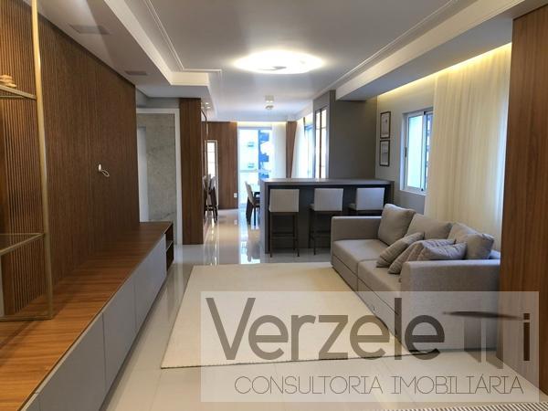 Apartamento à venda com 3 quartos, 136m² - Foto 6