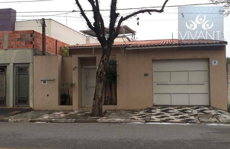 Casa à venda e aluguel com 3 quartos, 252m² - Foto 4