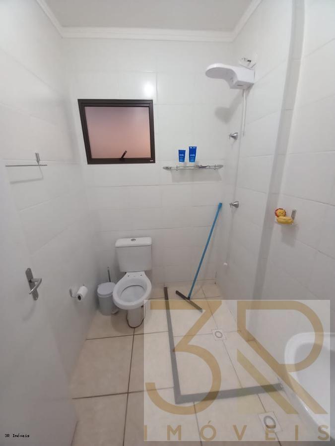 Apartamento à venda com 2 quartos, 42m² - Foto 2