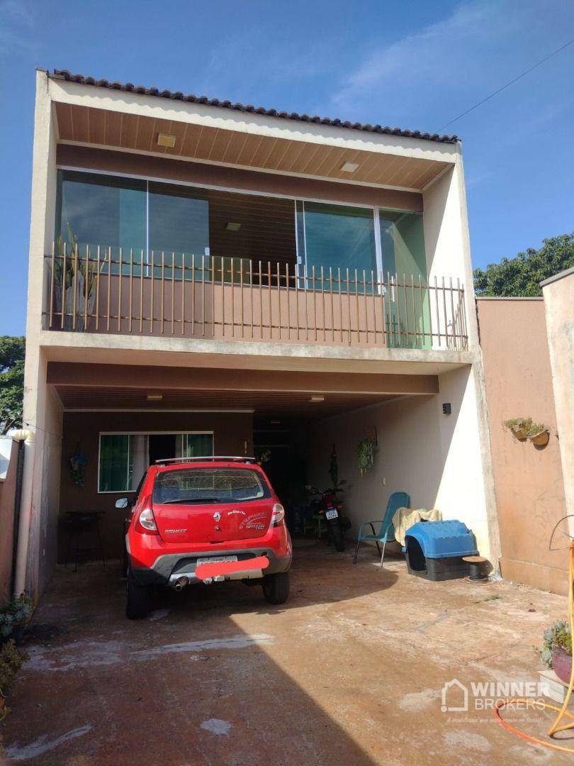 Sobrado à venda com 4 quartos, 220m² - Foto 1