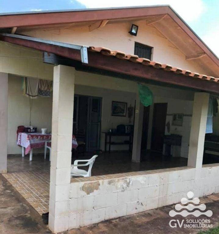 Chácara à venda com 2 quartos, 150m² - Foto 1