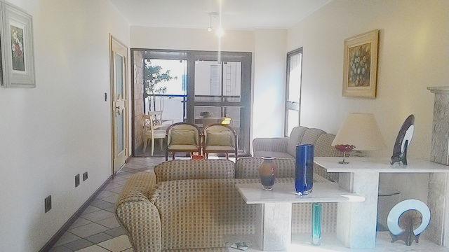 Apartamento à venda com 3 quartos, 130m² - Foto 3