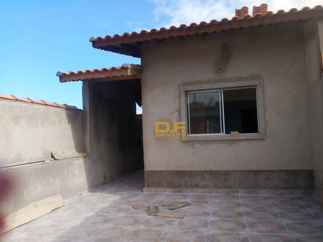 Casa à venda com 2 quartos, 1m² - Foto 1