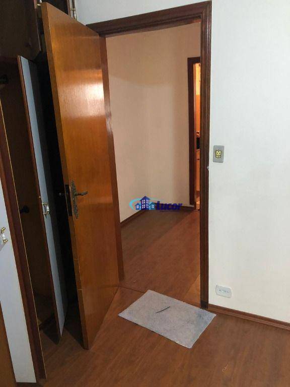 Sobrado à venda com 2 quartos, 220m² - Foto 11