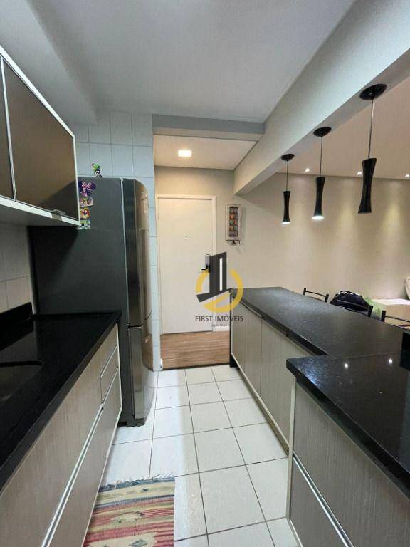 Apartamento à venda com 3 quartos, 105m² - Foto 7