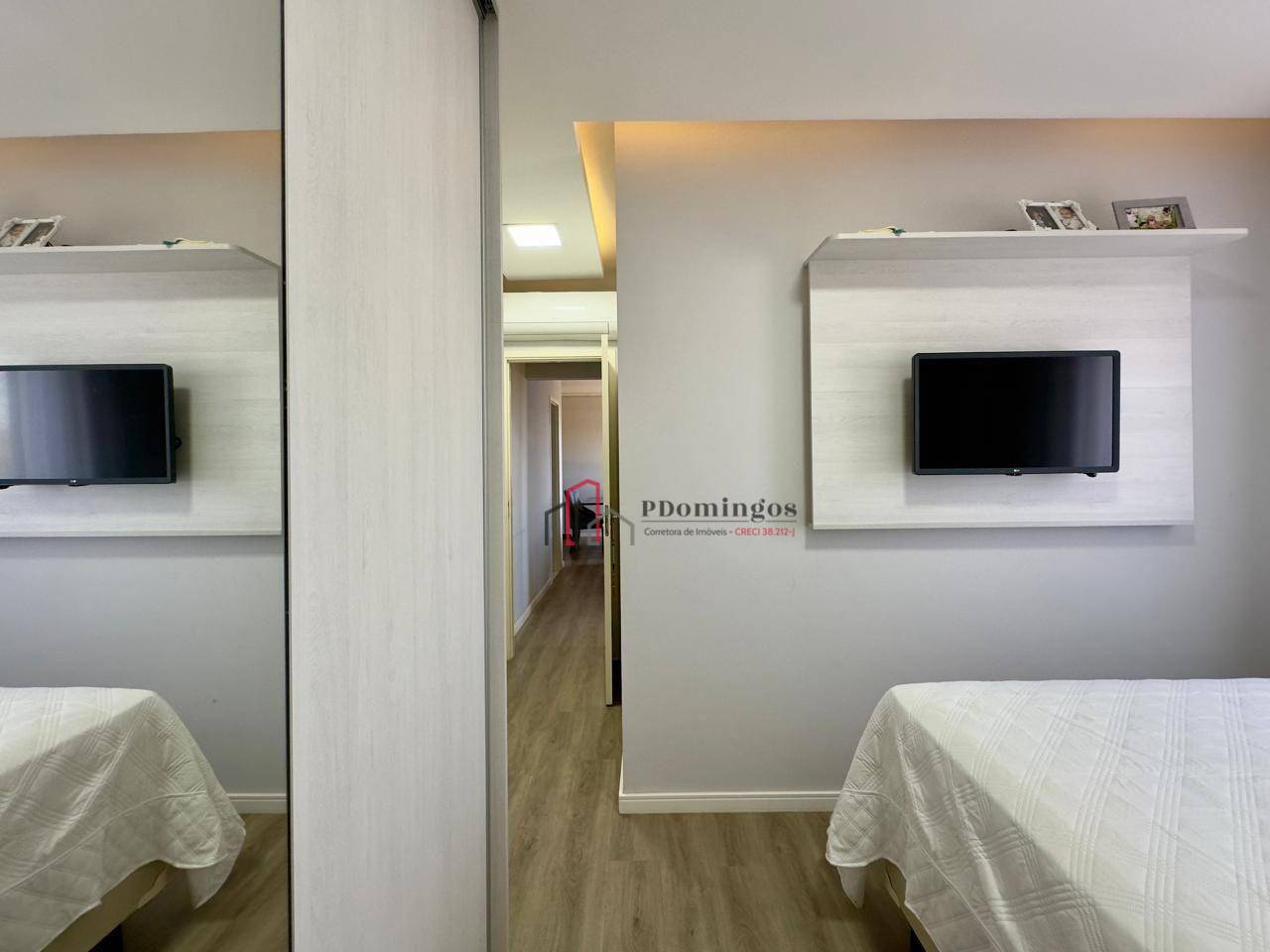 Apartamento à venda com 2 quartos, 67m² - Foto 14