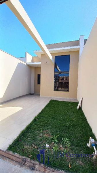 Casa à venda com 3 quartos, 80m² - Foto 1