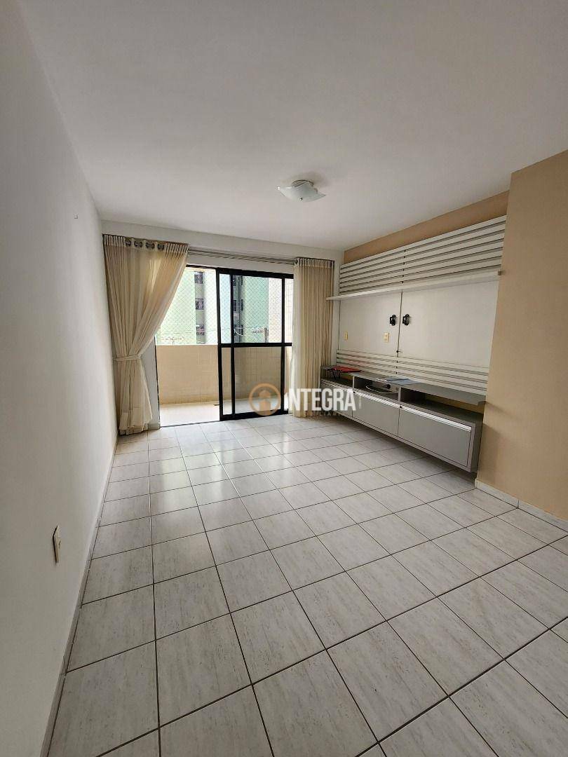 Apartamento para alugar com 3 quartos, 110m² - Foto 1