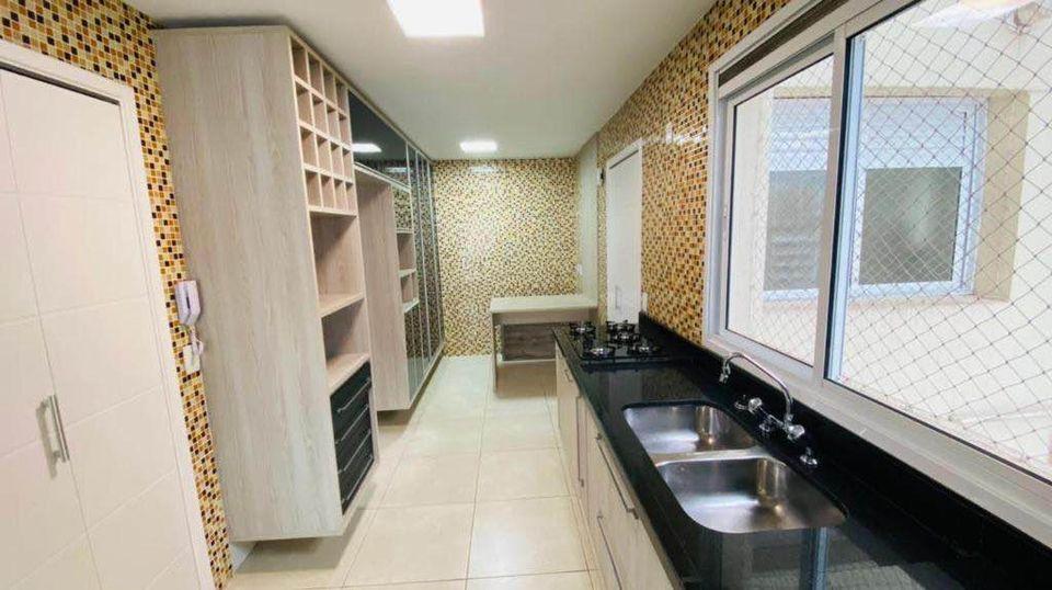 Apartamento à venda com 3 quartos, 142m² - Foto 9