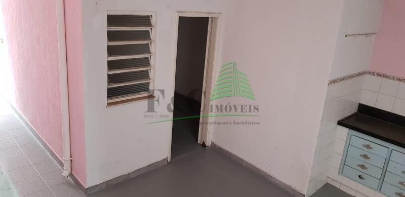 Casa à venda com 4 quartos, 280m² - Foto 10