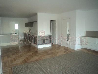 Apartamento à venda com 3 quartos, 210m² - Foto 1