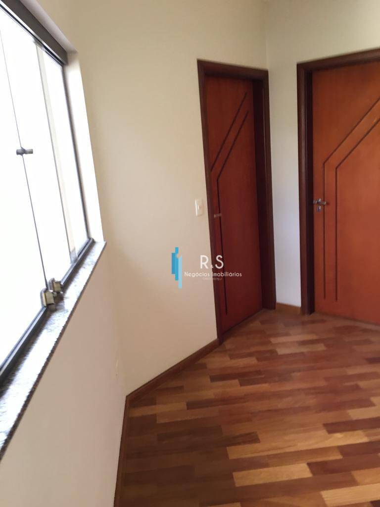 Casa de Condomínio à venda com 4 quartos, 400m² - Foto 29