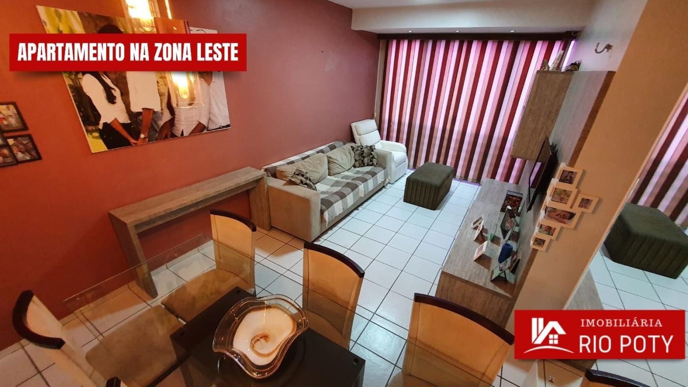 Apartamento à venda com 3 quartos, 69m² - Foto 2