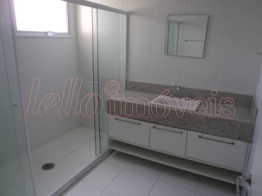 Apartamento para alugar com 3 quartos, 200m² - Foto 14