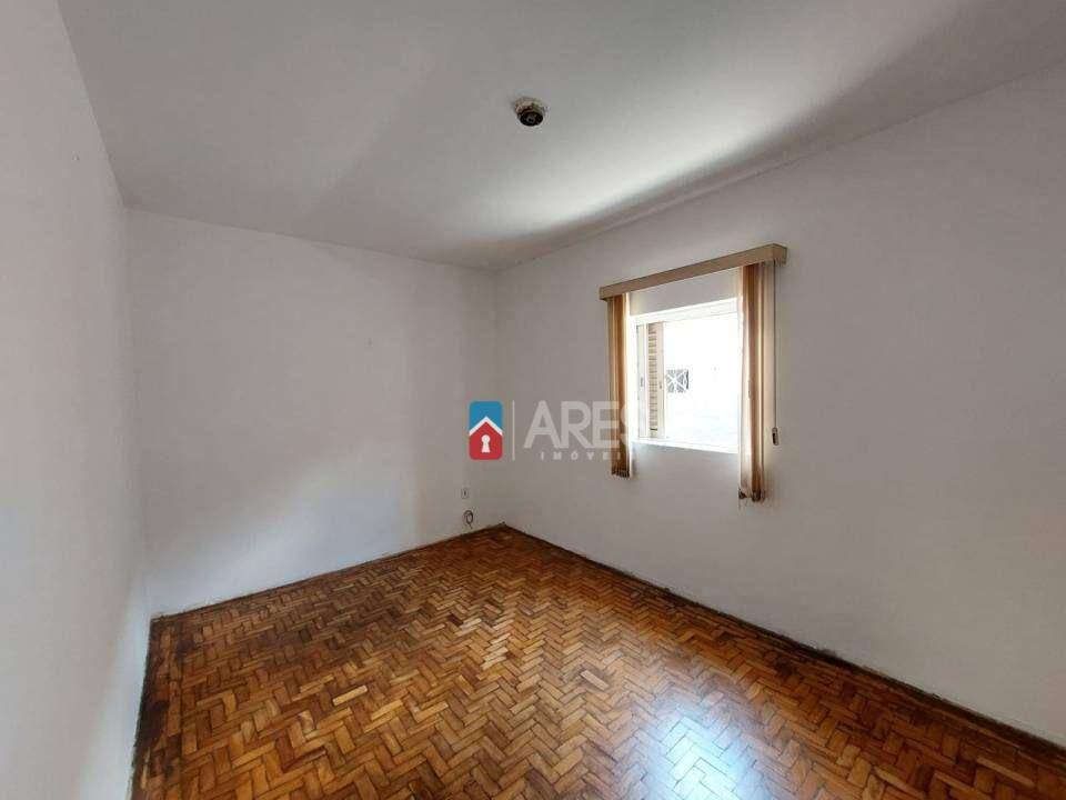 Casa para alugar com 2 quartos, 80m² - Foto 17