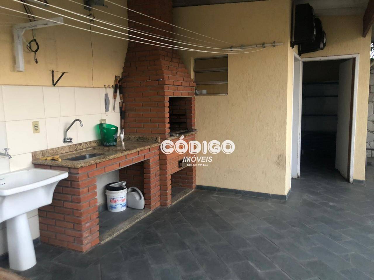 Casa à venda com 3 quartos, 252m² - Foto 10