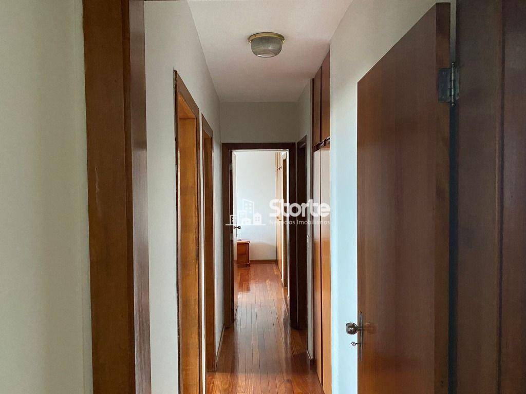 Apartamento à venda com 3 quartos, 121m² - Foto 11