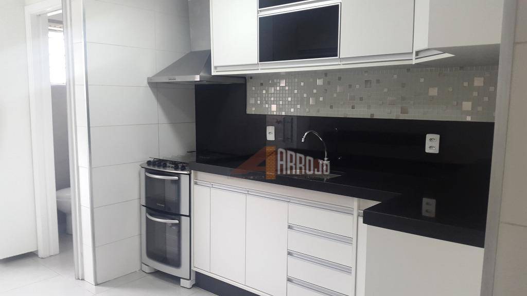 Apartamento à venda com 3 quartos, 70m² - Foto 3