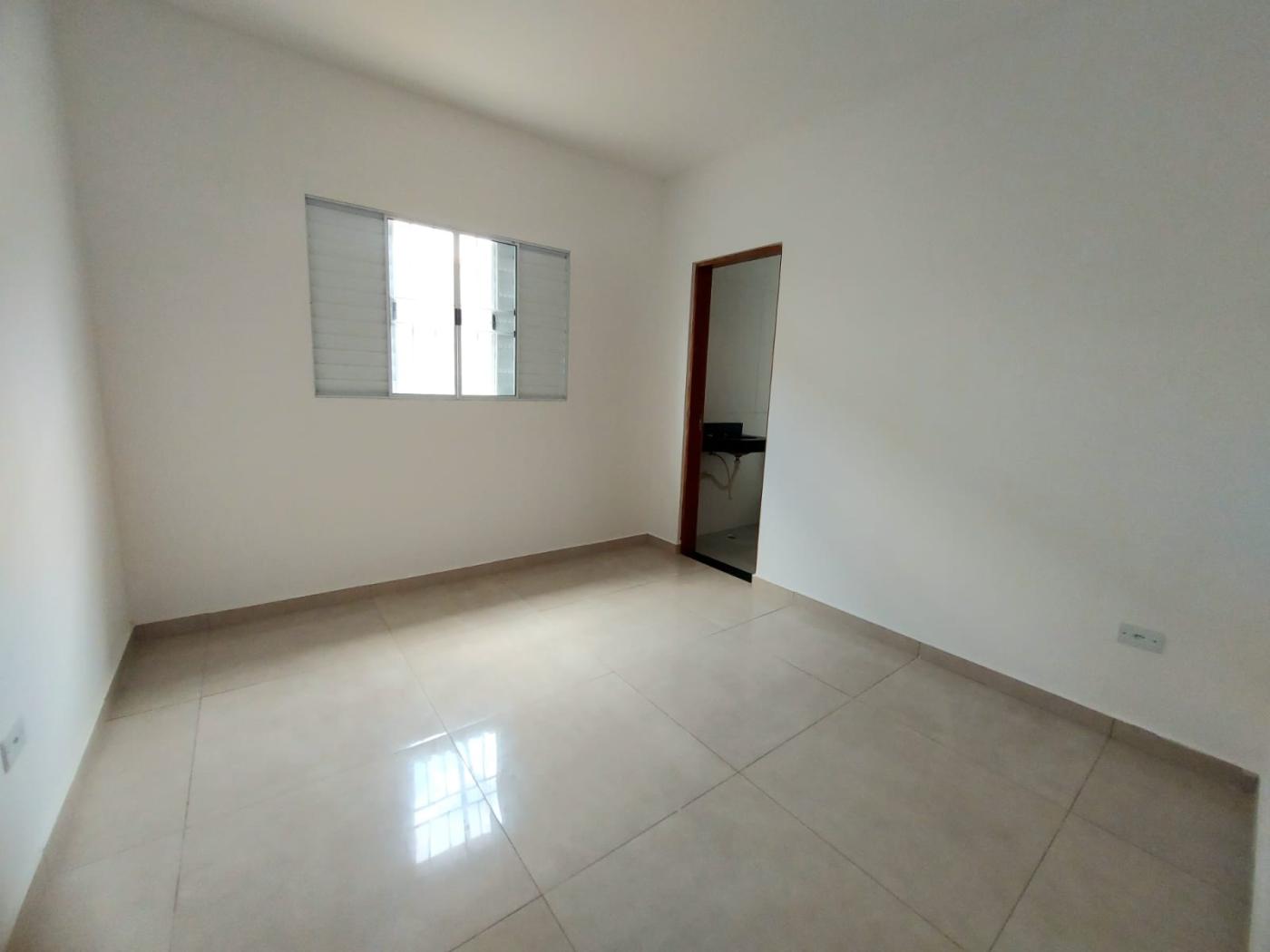 Casa à venda com 3 quartos, 210m² - Foto 2