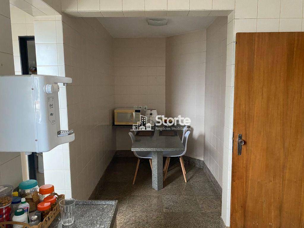 Apartamento à venda com 3 quartos, 121m² - Foto 6