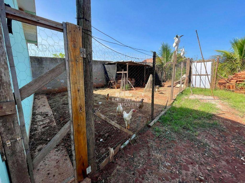 Chácara à venda com 3 quartos, 196m² - Foto 2