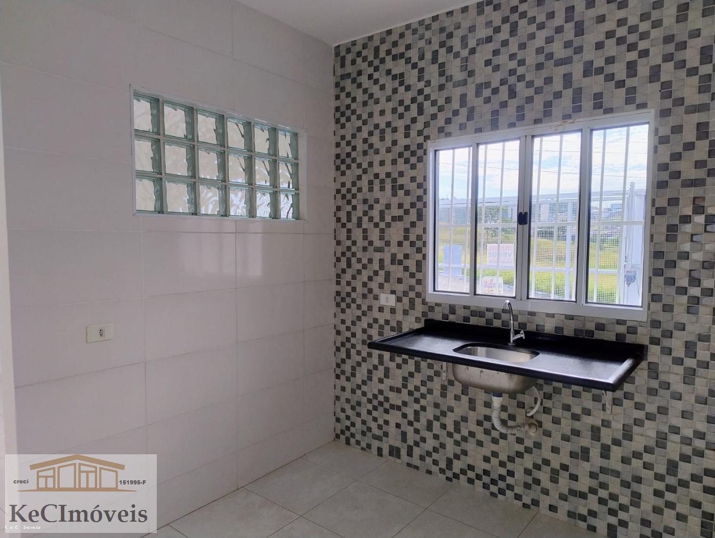 Casa à venda com 2 quartos, 67m² - Foto 12