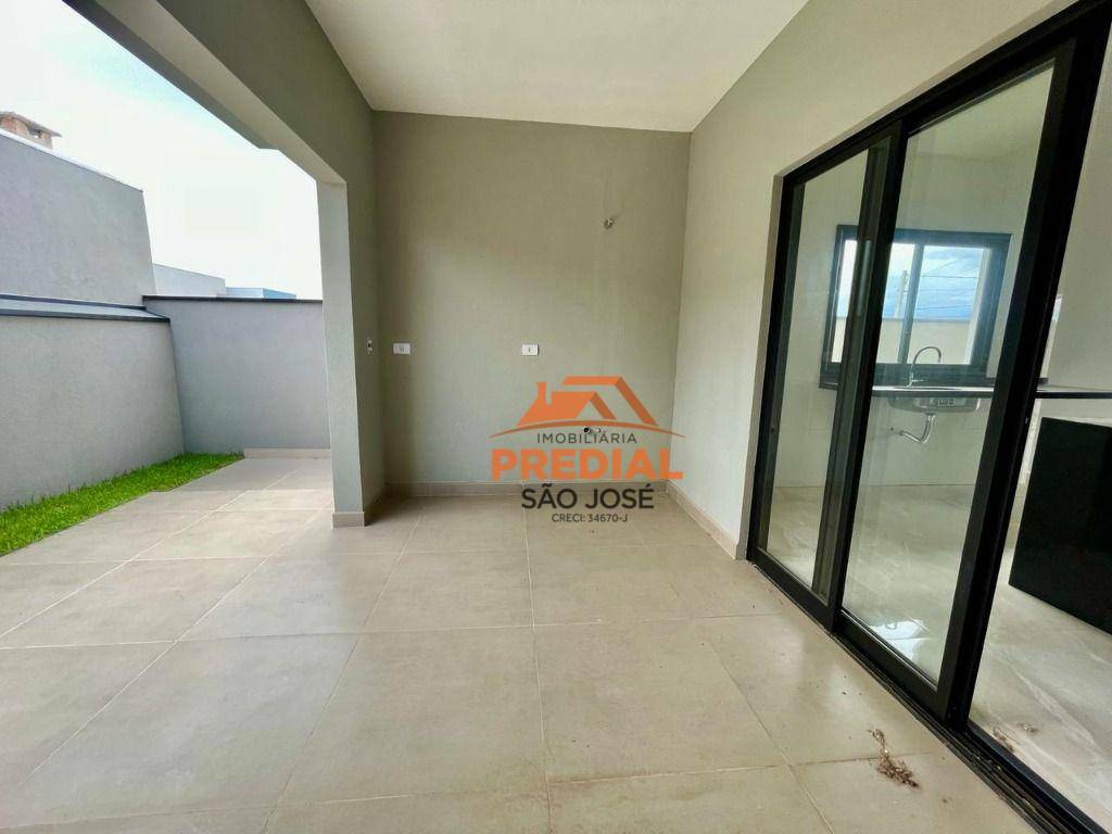 Casa de Condomínio à venda com 3 quartos, 160m² - Foto 3