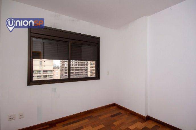 Apartamento à venda com 4 quartos, 208m² - Foto 14