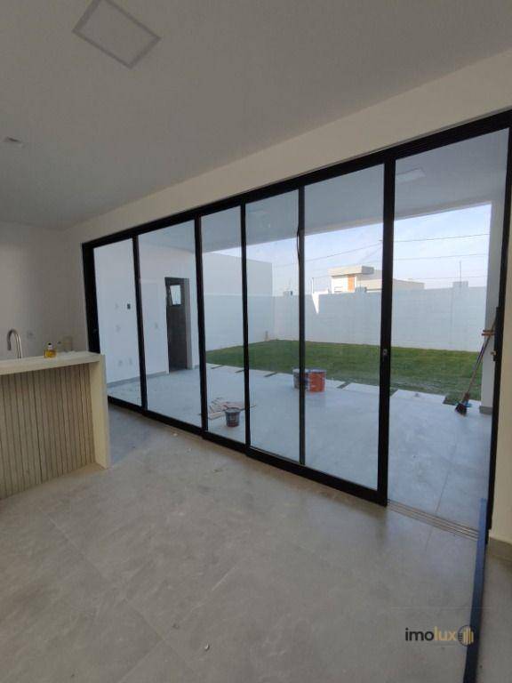 Casa de Condomínio à venda com 3 quartos, 154m² - Foto 1