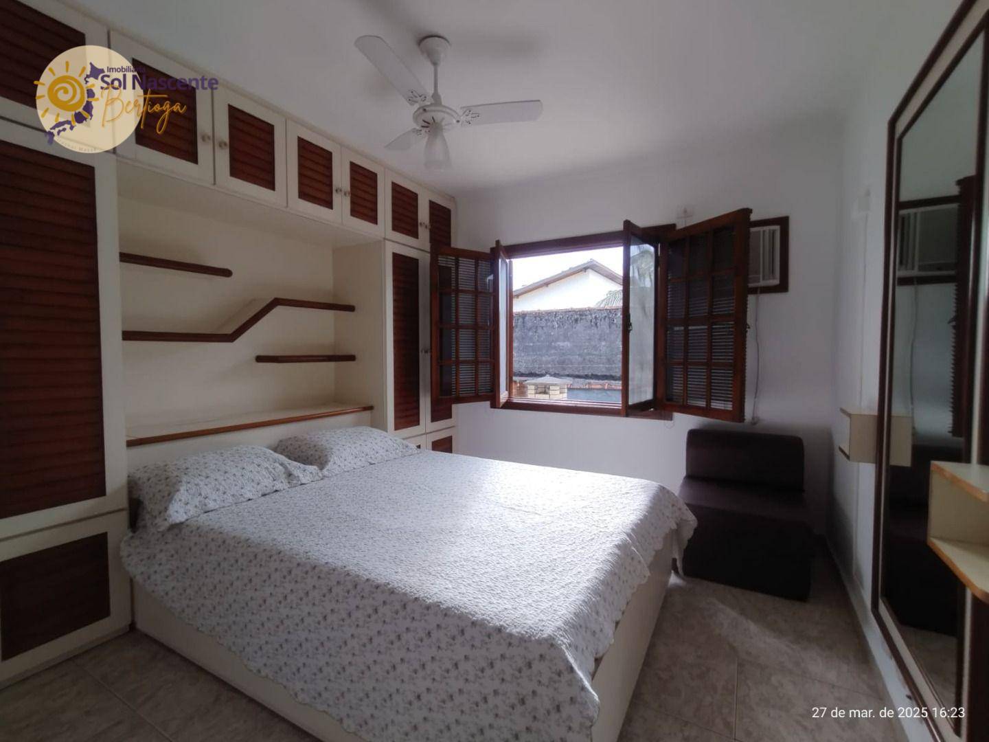 Casa de Condomínio à venda com 4 quartos, 230m² - Foto 5
