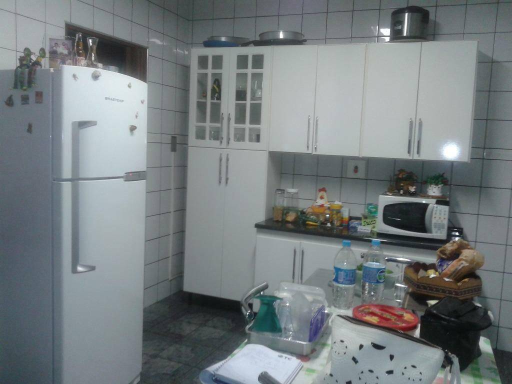 Casa à venda com 2 quartos, 240m² - Foto 16