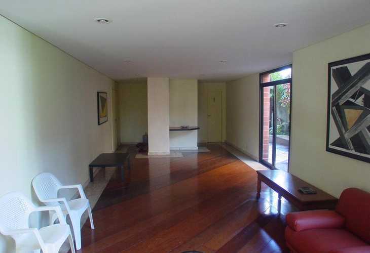 Apartamento à venda com 4 quartos, 200m² - Foto 7