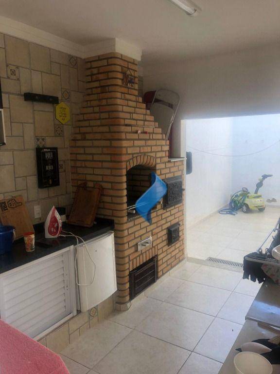 Casa de Condomínio à venda com 4 quartos, 200m² - Foto 13