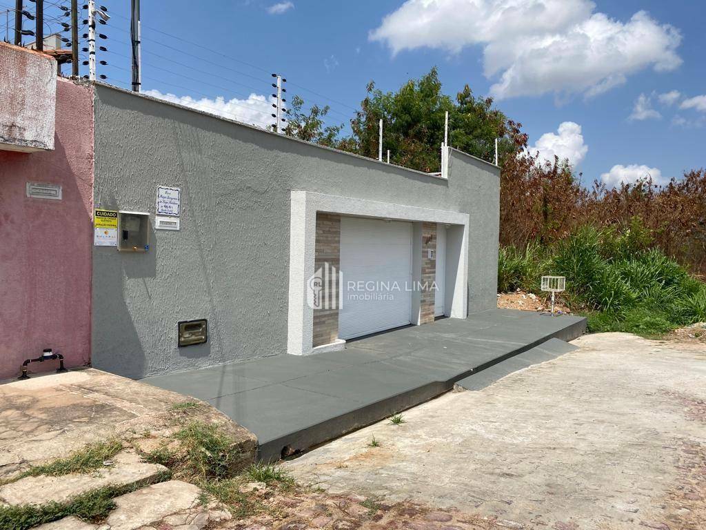 Casa à venda com 4 quartos, 168m² - Foto 3